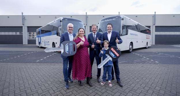 Premiers autocars de tourisme VDL Futura 3 livrés aux clients